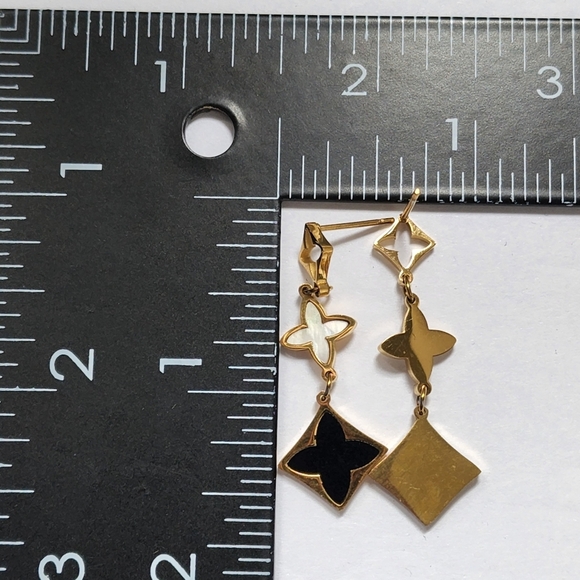 Gold Filled Black Clover Shape Dangle Earrings - Picture 5 of 5